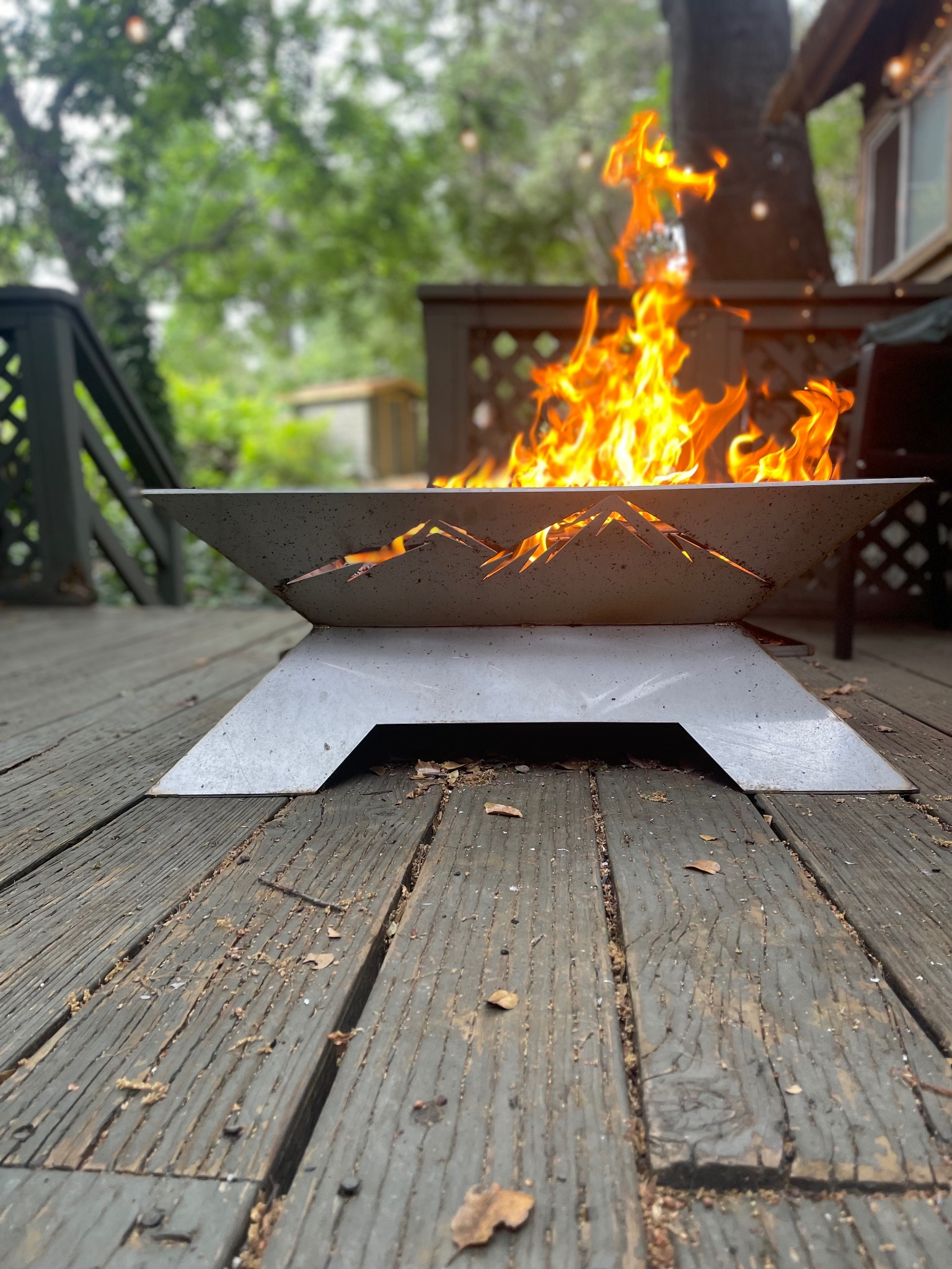 Sierra Ember™ travel-friendly outdoor fire pit — complete unit